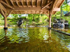 Open-air bath